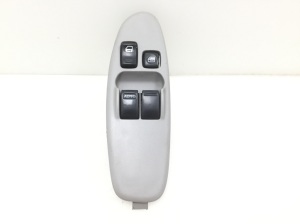 NISSAN Almera Tino V10 (2000–2006) Fensterheberschalter vorne - 3