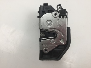BMW 5 SERIES E60 (2003–2010) Rear side door lock 7036171 - 3