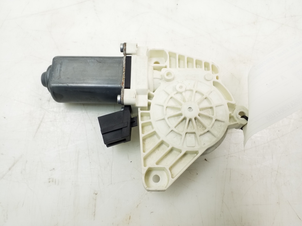 MERCEDES-BENZ A-Class W169 (2004-2012) Rear Right Door Window Control Motor A1698201942, A1698204542 20995497