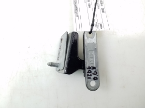 Mercedes Benz A-Class 169 (2004–2012) Tagumise küljeukse ülemine hing A1697300237 - 2