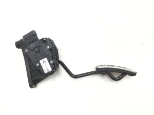 Opel Astra H (2004–2010) Accelerator pedal 24427006 - 3