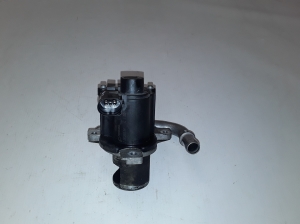  EGR valve 