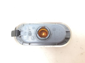 Volkswagen Caddy III (2004–2015) Front fender turn signal 2K0949117B - 2