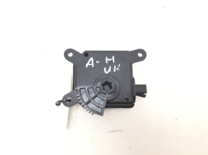 Opel Astra H (2004–2010) Heater flap actuator 52497184 - 2