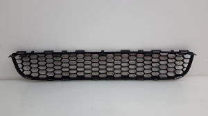 TOYOTA Corola Verso R1 (2004–2009) Front bumper lower grille 531120F010 - 2