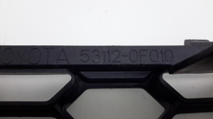 TOYOTA Corola Verso R1 (2004–2009) Front bumper lower grille 531120F010 - 3
