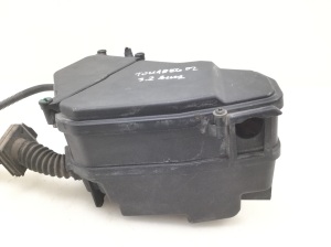 Volkswagen Touareg I (2002–2010) Sicherungskastenhalter unter der Motorhaube - 2