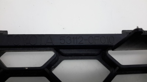 TOYOTA Corola Verso R1 (2004–2009) Front bumper lower grille 531120F010 - 3