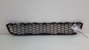 TOYOTA Corola Verso R1 (2004–2009) Front bumper lower grille 531120F020 - 2