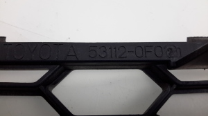 TOYOTA Corola Verso R1 (2004–2009) Front bumper lower grille 531120F020 - 3