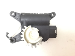 Volkswagen Caddy III (2004–2015) Salongi soojenduse klapi mootor 1K0907511C - 3