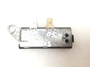 Volkswagen Caddy III (2004–2015) Antenna amplifier 2K0035577C - 2