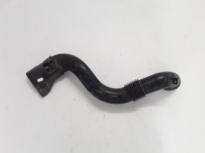   Air intake hose  - 165556691R 