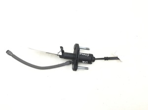 Opel Insignia (2008–2017) Kupplungsgeberzylinder 55561916 - 3