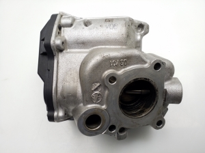  EGR valve 