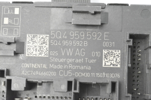 Volkswagen Passat B8 (2014–2023) Türsteuergerät vorn 5Q4959592 - 2