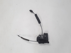 Rear side door lock - 825020025R