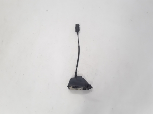 Front door lock - 8200009150