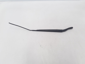  Windshield wiper blade 