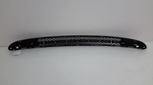 Mercedes Benz C-Class 203 (2000–2007) Priekšējā bampera apakšējā reste A2038851323 - 3