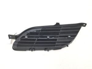 NISSAN Almera Tino V10 (2000–2006) Front grille 62322BU000 - 2