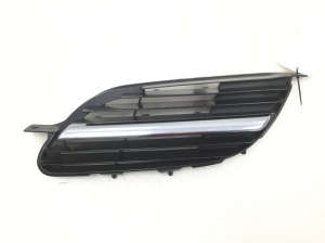 Front grille - 62330BU000