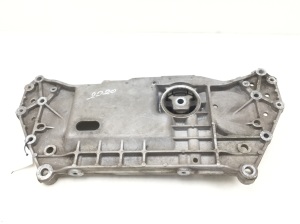 Volkswagen Touran I (2003–2010) Eesmine alusraam 1K0199369C - 4