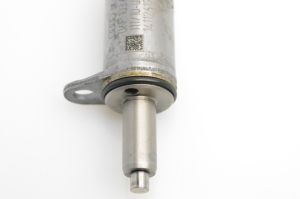 Volkswagen Golf VII (2012–2026) Sonstiges Ventil 06E103697M - 2