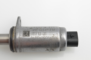 Volkswagen Golf VII (2012–2026) Sonstiges Ventil 06E103697M - 4