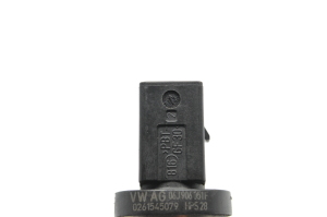 AUDI A3 8V (2012–2020) Fuel rail pressure sensor 06J906051F - 3