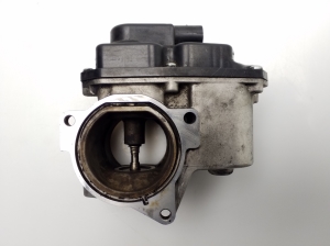  EGR valve 