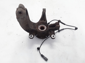 RENAULT Scenic (2003–2010) Front wheel hub 8200297033 - 2