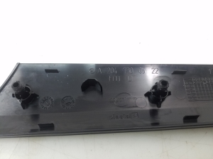 Mercedes Benz C-Class 204 (2007–2014) Esiukse polstri ilupaneel A2047300522 - 3