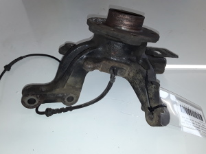 RENAULT Megane III (2008–2016) Front wheel hub 184N - 2