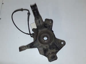 RENAULT Megane III (2008–2016) Front wheel hub 183N - 3