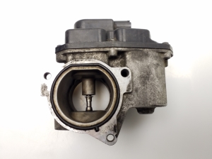  EGR valve 