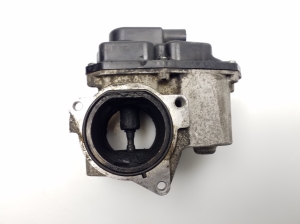  EGR valve 