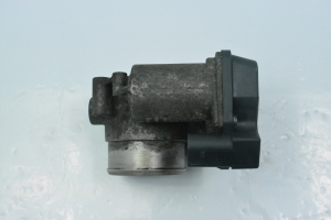 AUDI A4 B7 (2004–2008) Gaasiklapp 06F133062G - 2