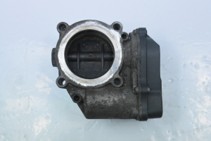 AUDI A4 B7 (2004–2008) Gaasiklapp 06F133062G - 5