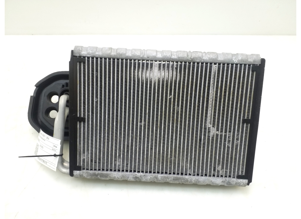 MERCEDES-BENZ CLS-Class C218 (2010-2017) Радиатор отопителя салона A2048300258 20996589