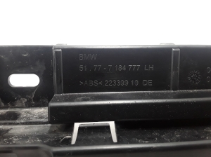BMW 5 SERIES F11 (2010–2017) Välise aknalaua klamber 7184777 - 2