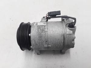  Air conditioner compressor 