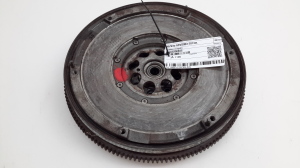  Clutch flywheel 