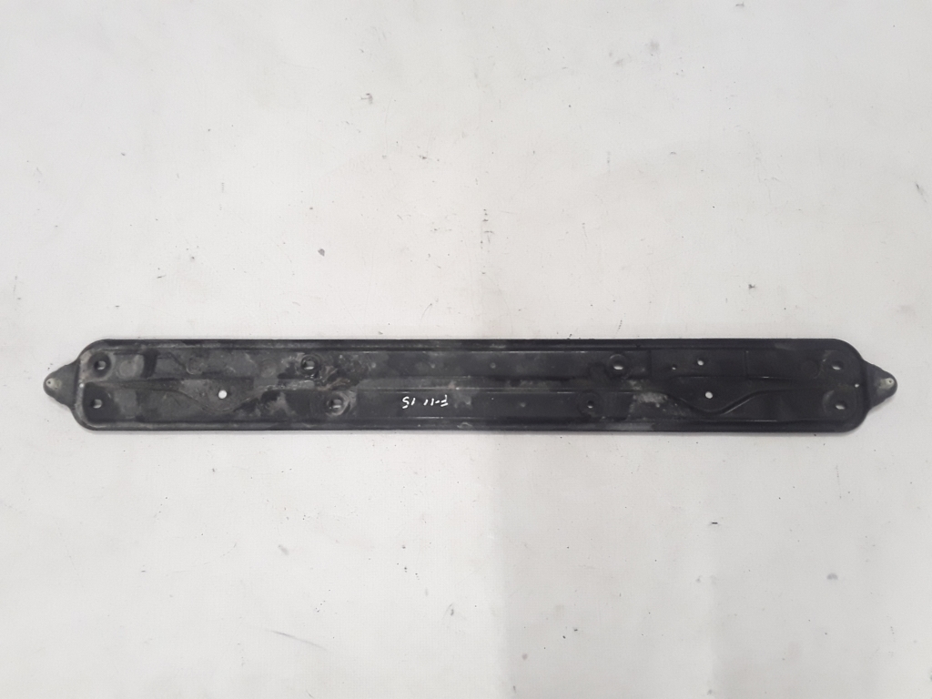 BMW 5 SERIES F11 (2010–2017) Summuti hoidik 51617203076 BMW 5 SERIES F11 (2010–2017) Summuti hoidik 51617203076