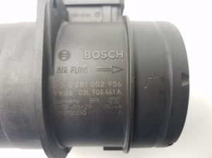 AUDI A4 B8 (2007–2016) Õhuvoolu andur 03L906461A - 3