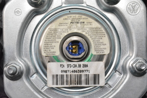 Volkswagen Touran I (2003–2010) Stūres drošības spilvens 1T0880201A - 5