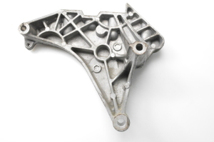 Volkswagen Passat B7 (2010–2014) Engine bracket 03L199207 - 4