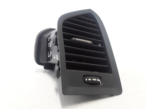 VOLVO XC60 (2008–2017) Dashboard air vent grilles 39818213 - 5