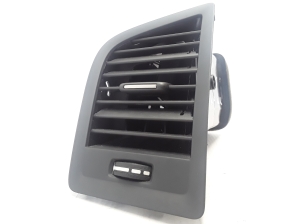 VOLVO XC60 (2008–2017) Dashboard air vent grilles 39818212 - 5