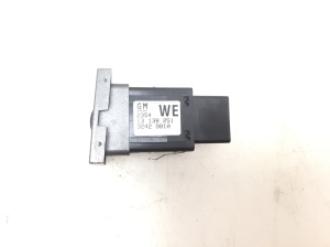 Opel Signum (2003–2008) Heated seat switch 13138251 - 2
